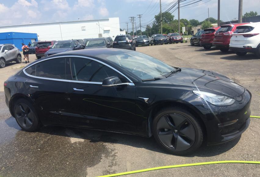 Tesla Model 3 (2017)