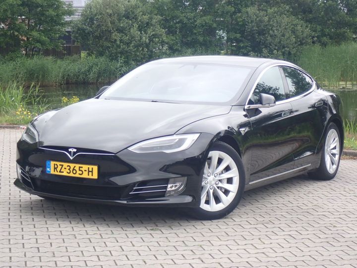 Tesla Model s (2018)