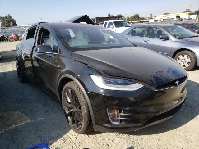 Tesla Model x (2020)