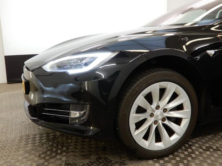 Tesla Model s (2018)
