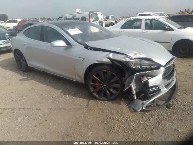 Tesla Model s (2015)