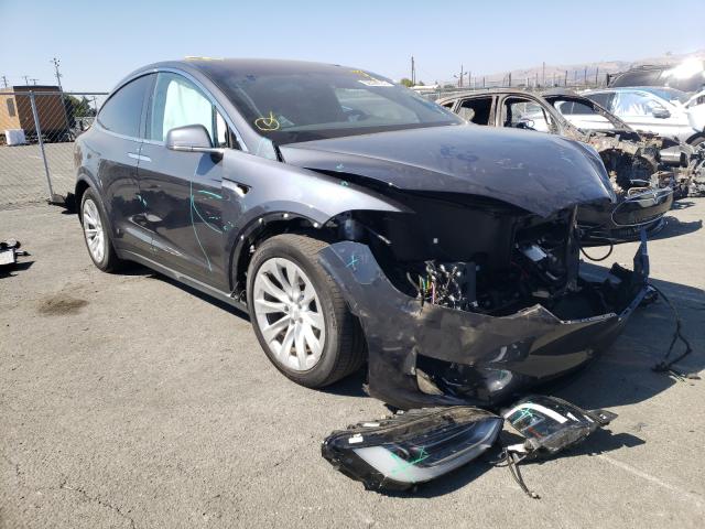 Tesla Model x (2019)