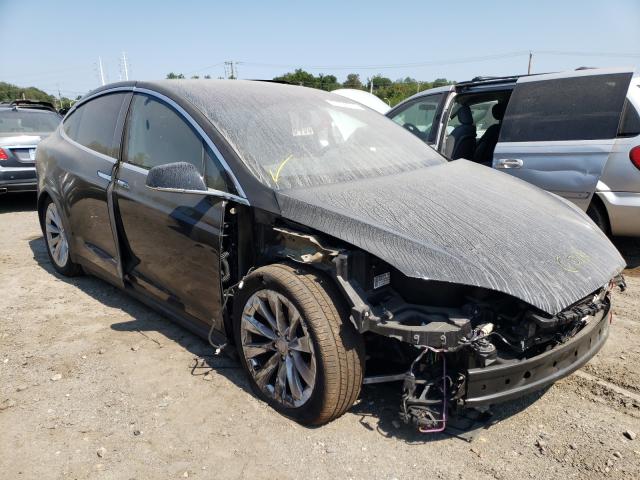 Tesla Model x (2020)