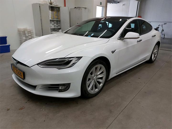 Tesla Model s (2020)