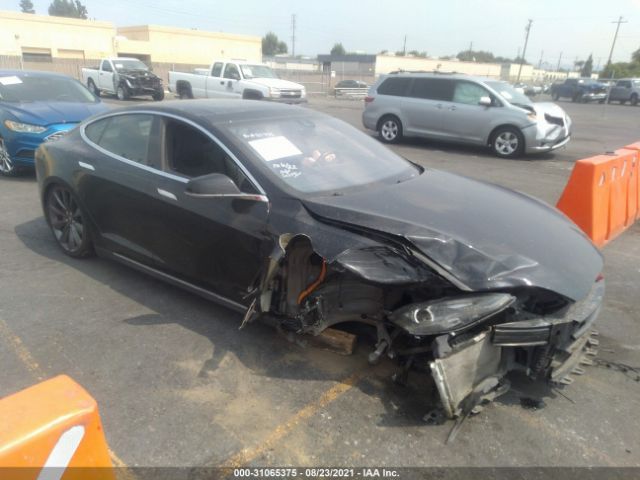 Tesla Model s (2015)