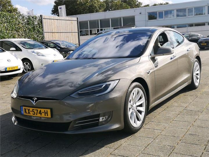 Tesla Model s (2016)