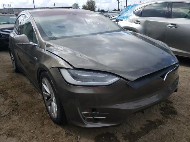 Tesla Model x (2016)