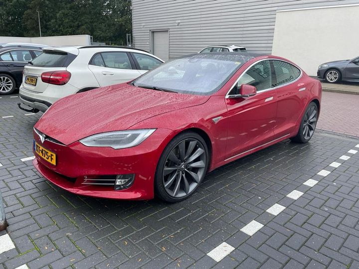 Tesla Model s (2017)