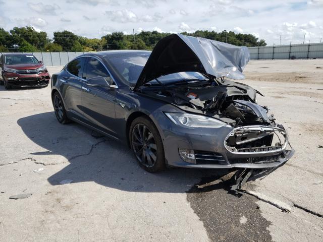Tesla Model s (2016)