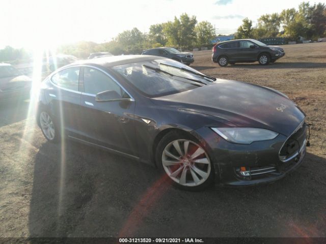 Tesla Model s (2015)
