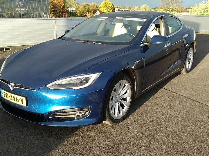 Tesla Model s (2017)