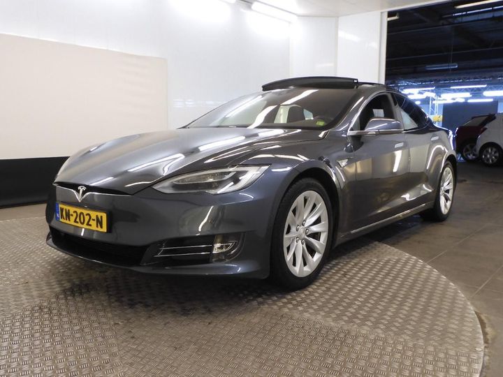 Tesla Model s (2016)
