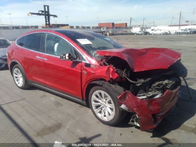Tesla Model x (2021)
