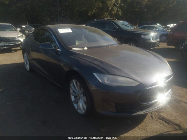 Tesla Model s (2015)