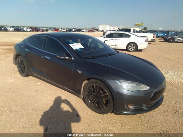 Tesla Model s (2015)
