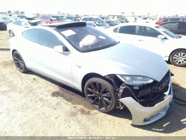 Tesla Model s (2016)