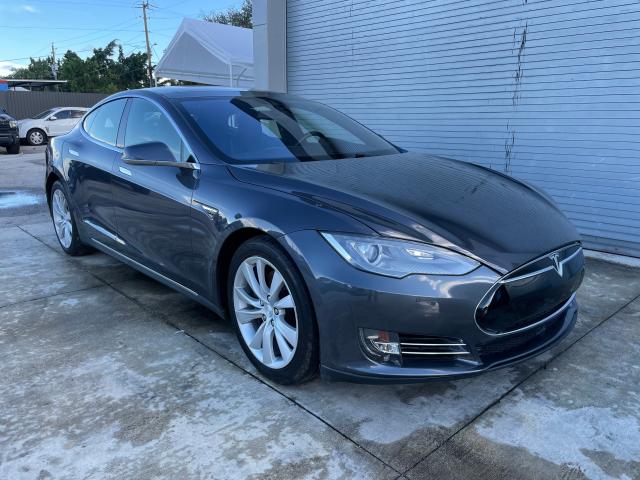 Tesla Model s (2015)