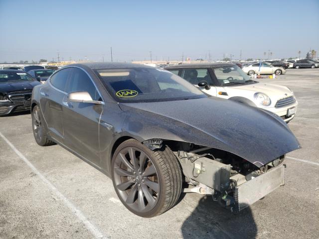 Tesla Model s (2015)