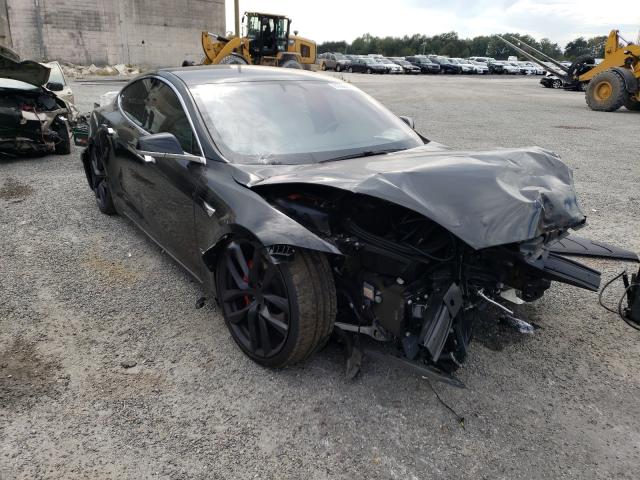 Tesla Model s (2021)