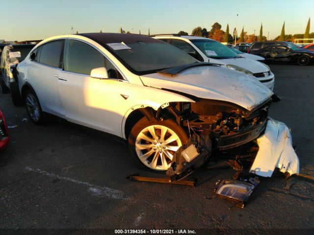 Tesla Model x (2021)