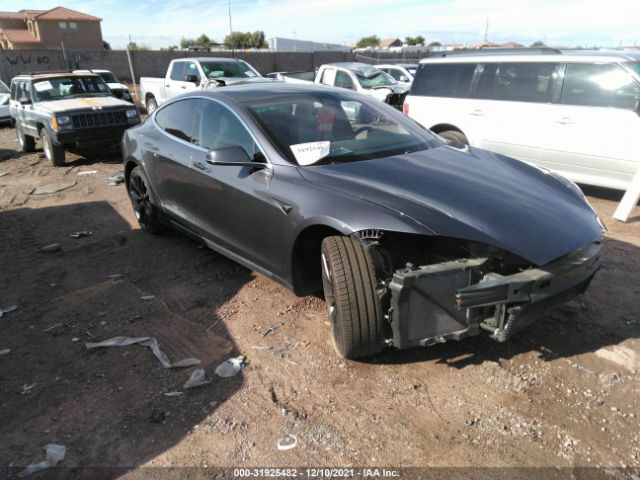 Tesla Model s (2016)