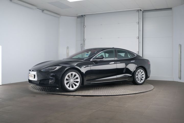 Tesla Model s (2018)