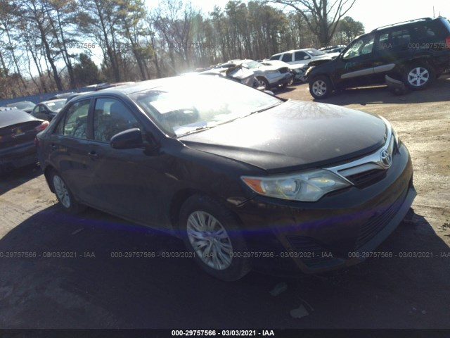 Toyota Camry hybrid (2013)
