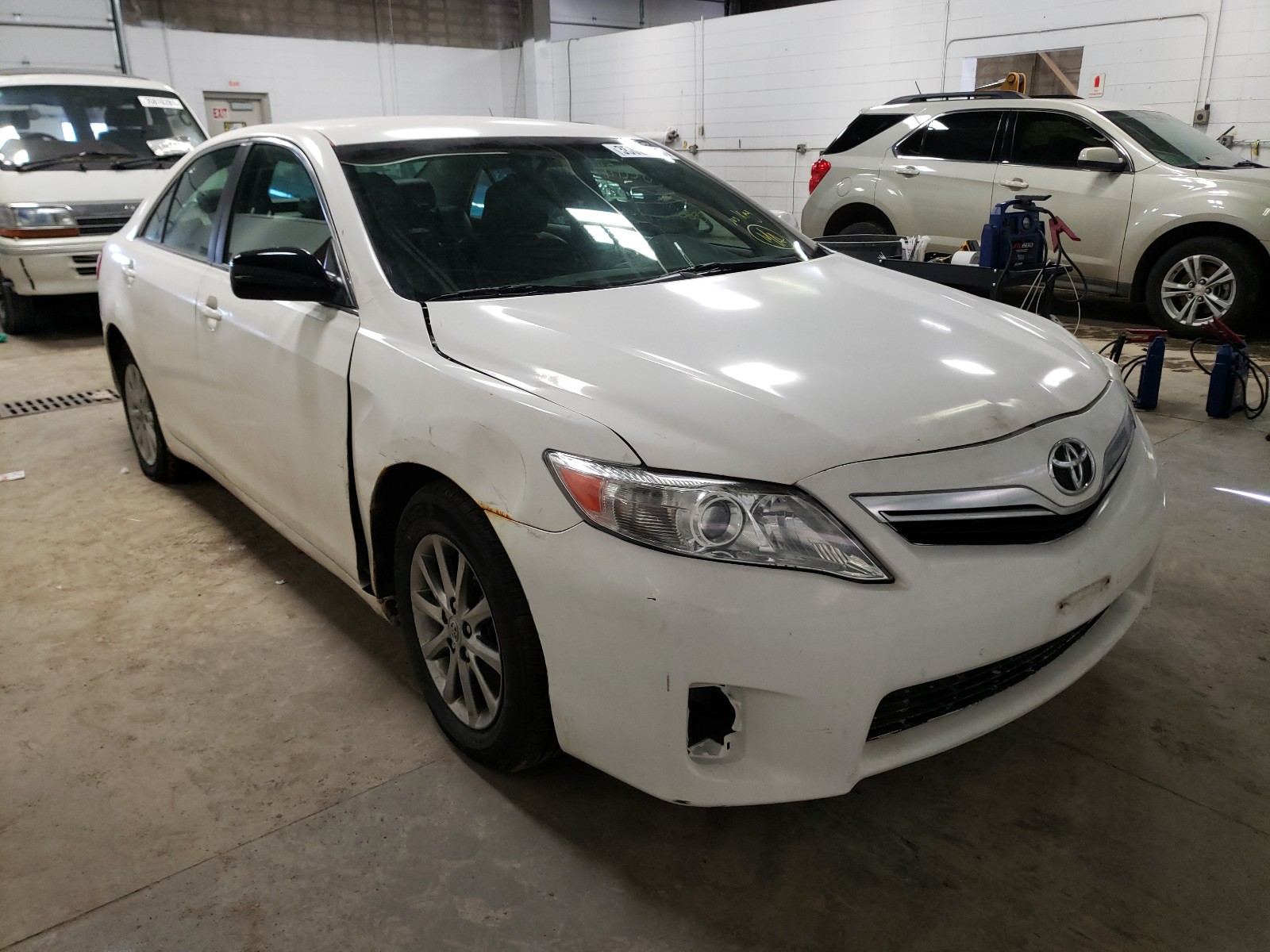 Toyota Camry hybr (2010)