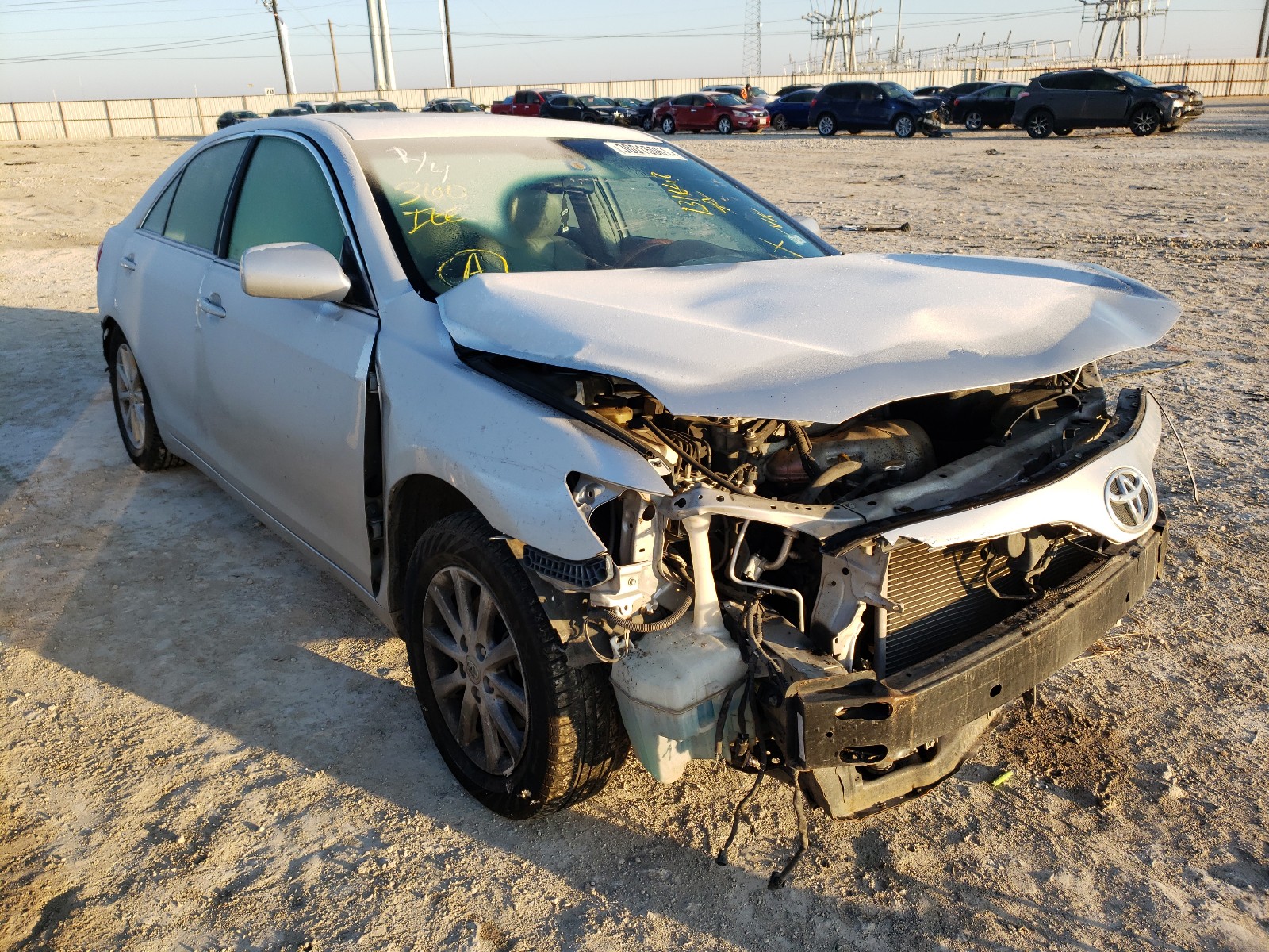 Toyota Camry base (2011)