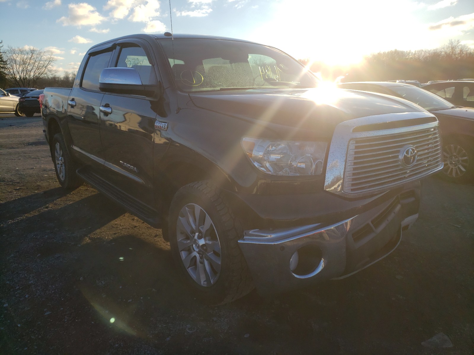 Toyota Tundra cre (2013)
