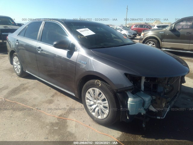 Toyota Camry hybrid (2014)