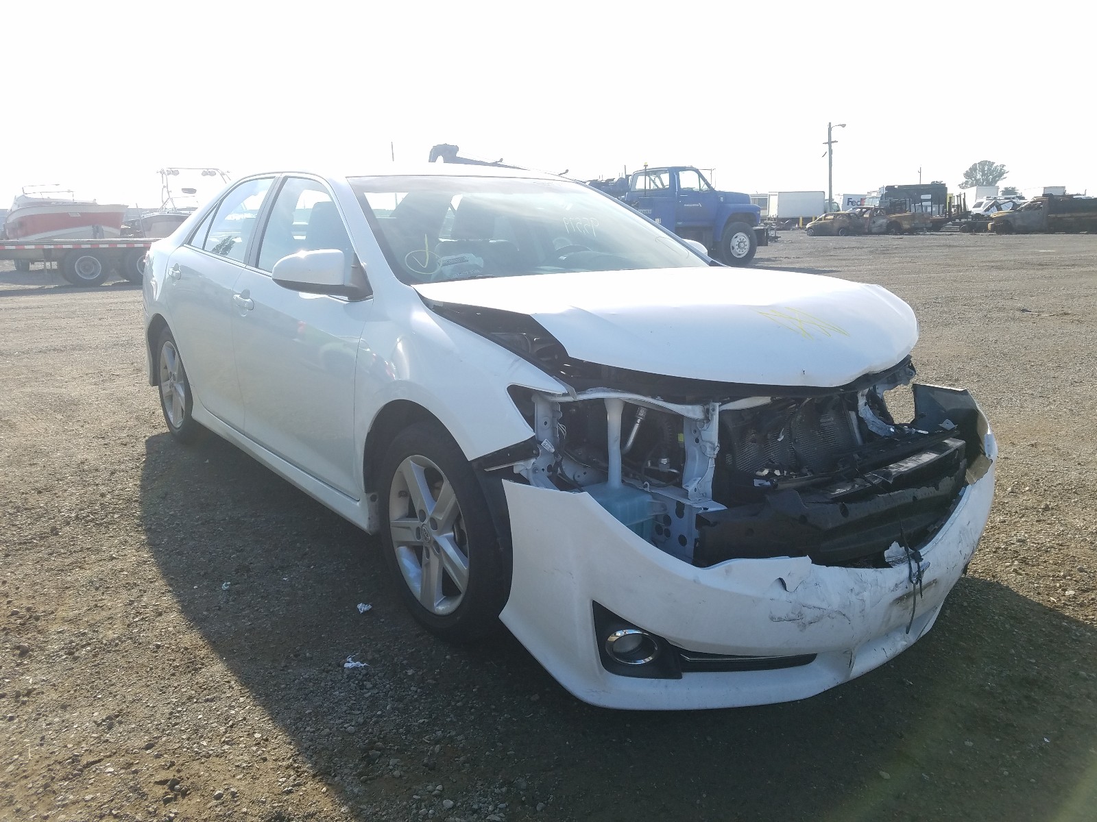 Toyota Camry l (2014)