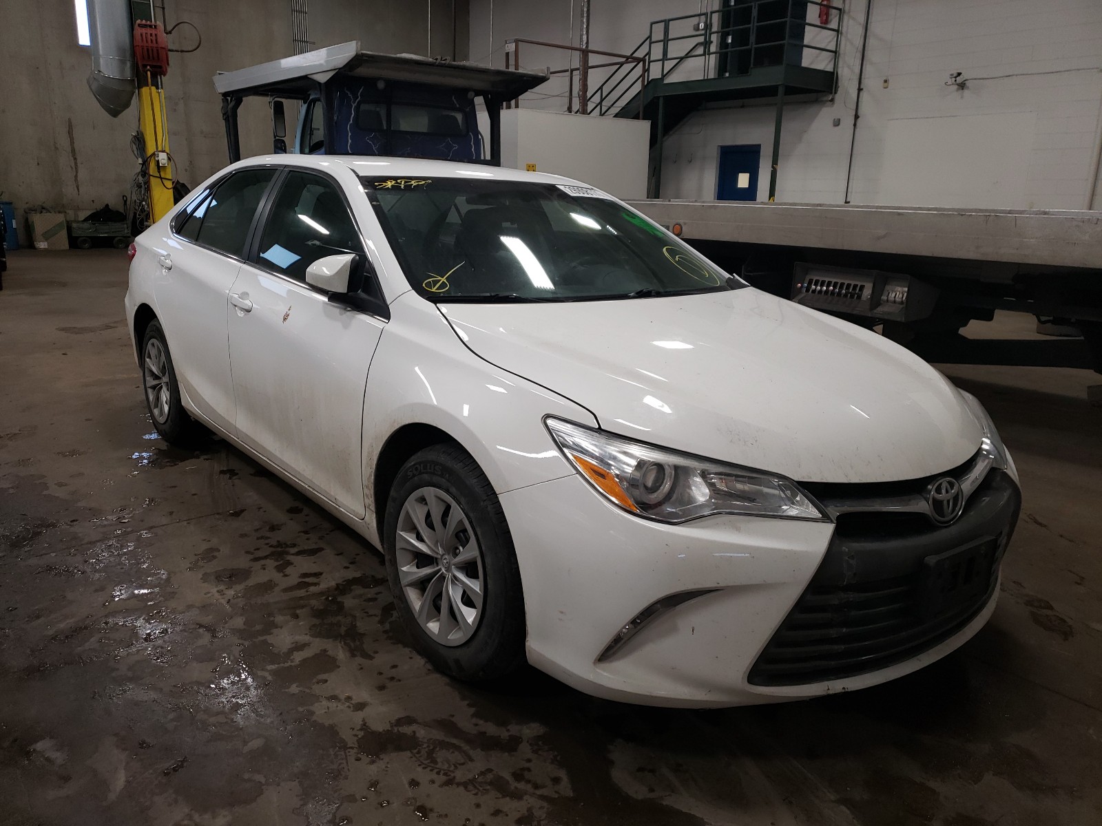 Toyota Camry le (2015)