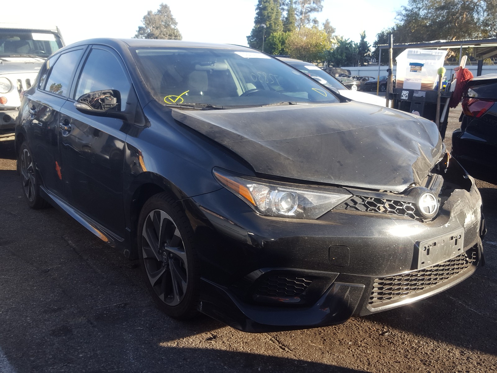 Toyota Scion im (2016)