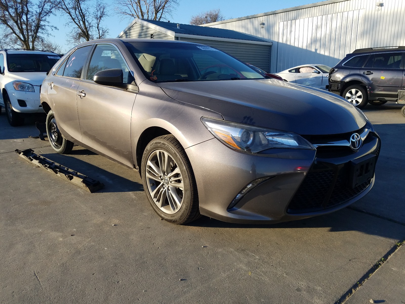 Toyota Camry le (2017)