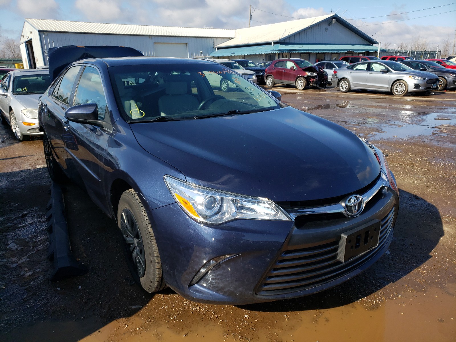 Toyota Camry le (2017)