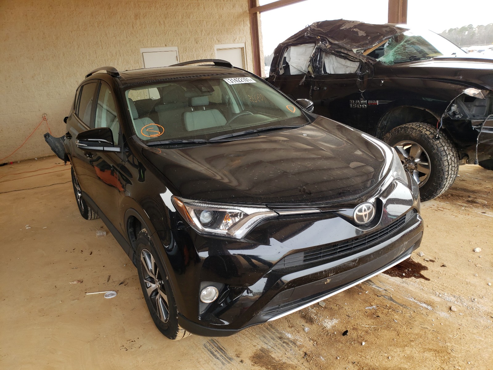 Toyota Rav4 xle (2017)