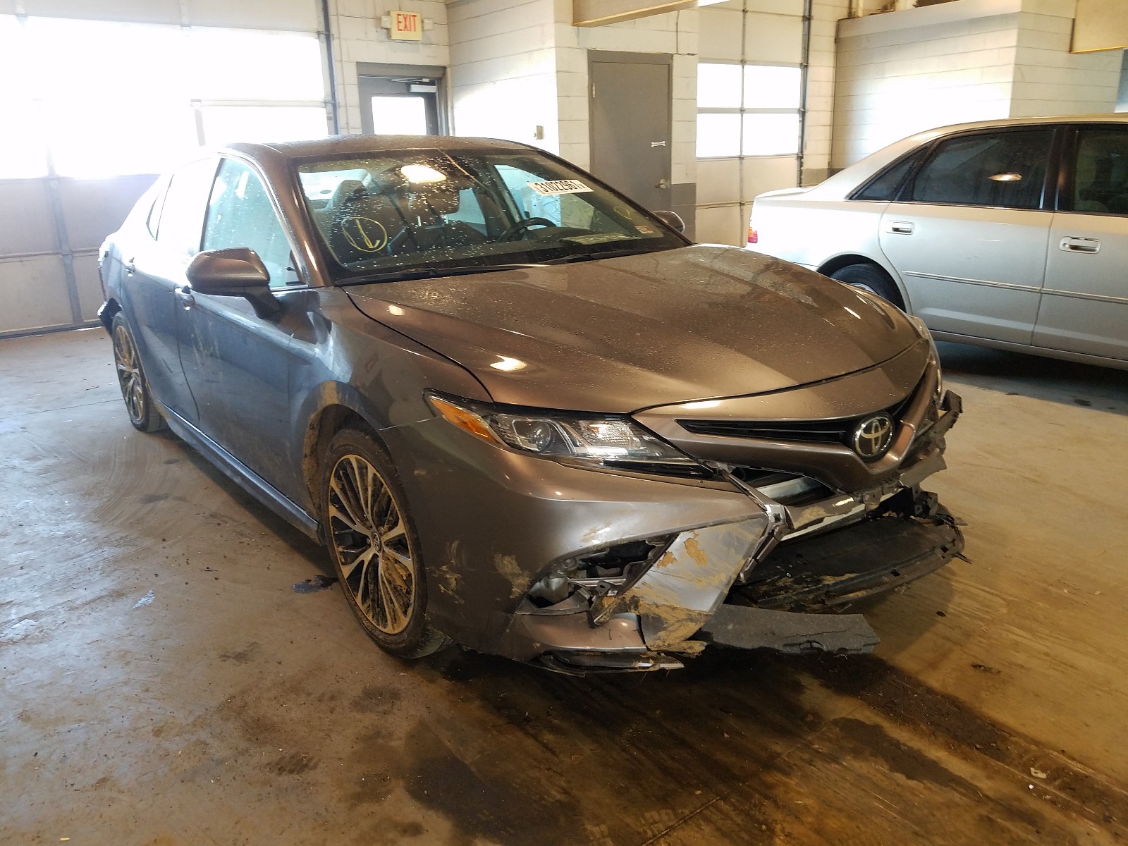 Toyota Camry l (2019)