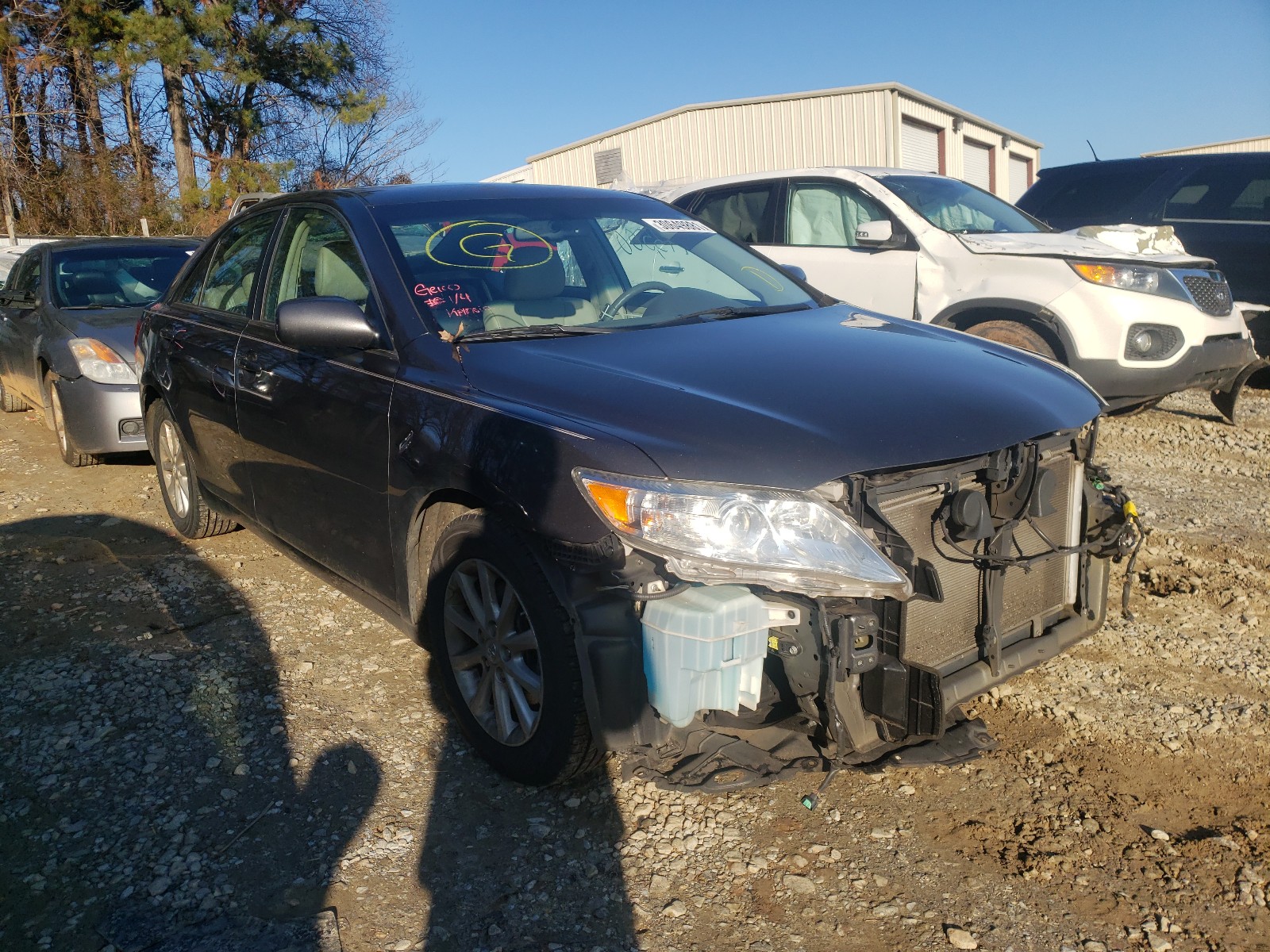 Toyota Camry base (2010)