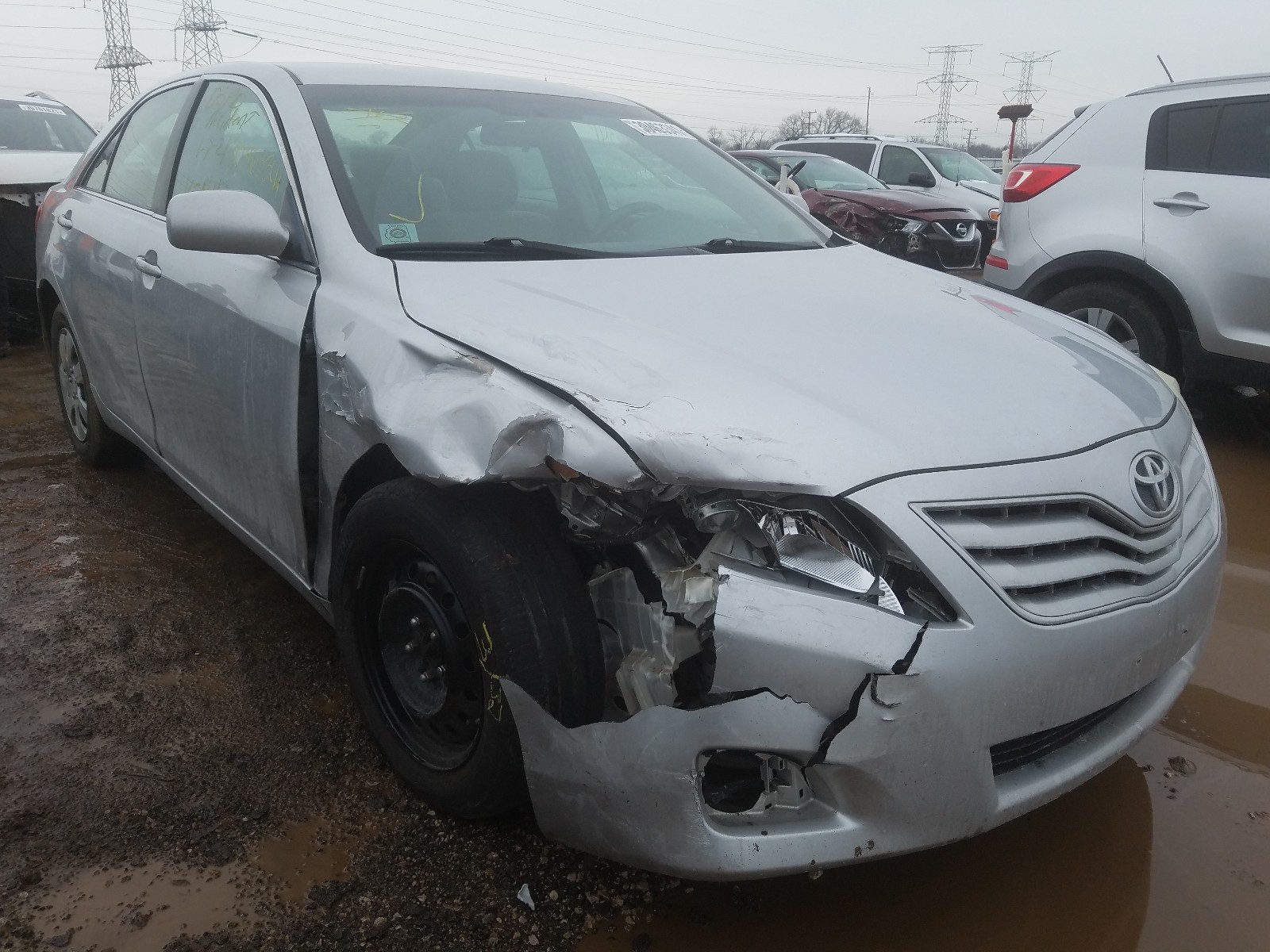 Toyota Camry base (2010)