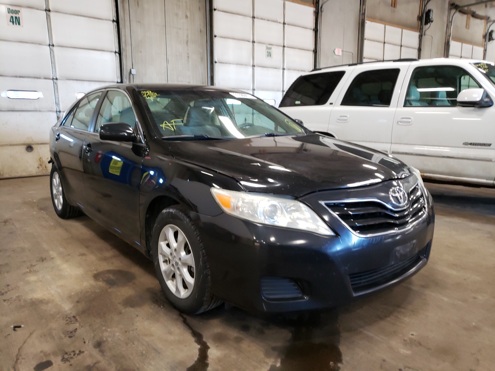 Toyota Camry base (2011)