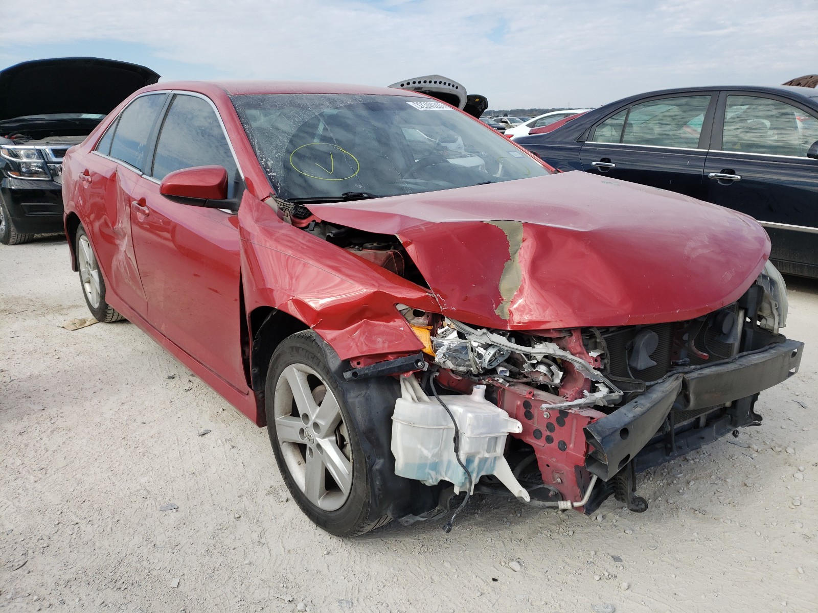 Toyota Camry l-se (2012)