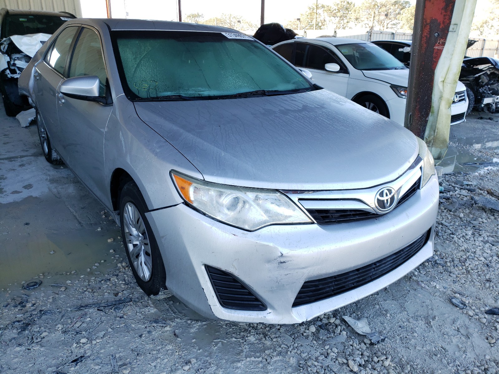Toyota Camry l (2013)