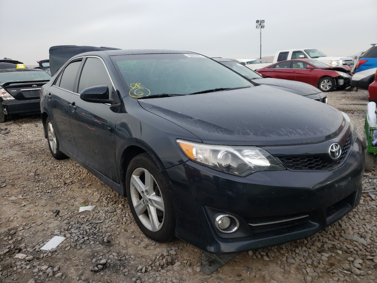 Toyota Camry l (2014)