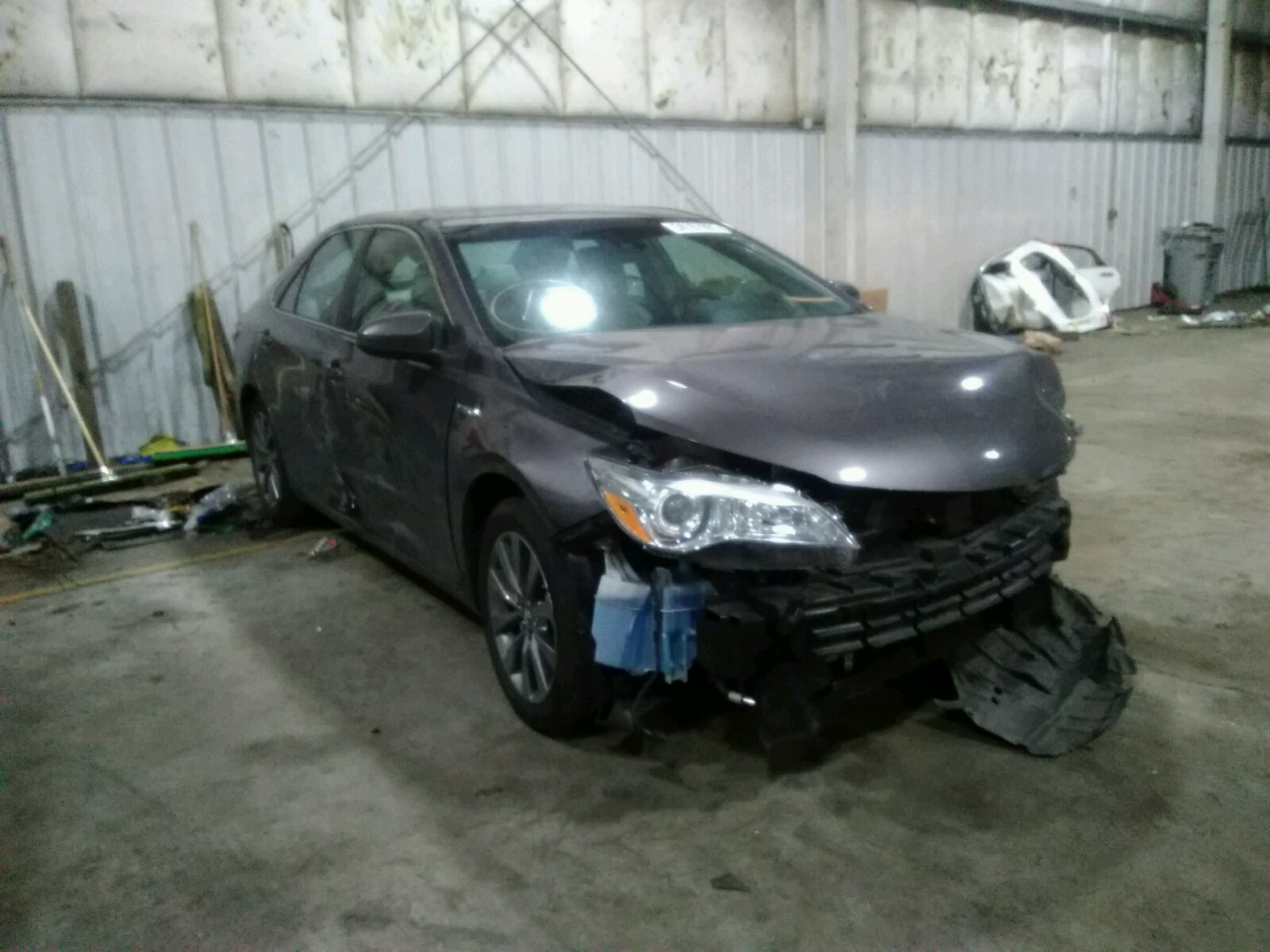 Toyota Camry hybr (2015)
