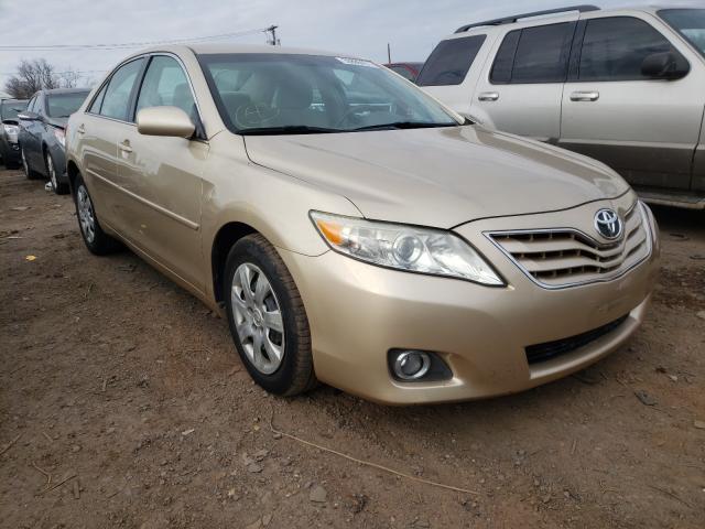 Toyota Camry base (2011)