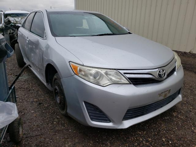 Toyota Camry base (2012)