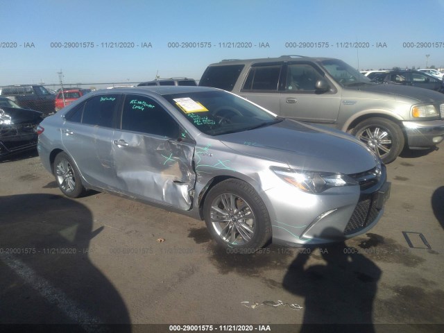 Toyota Camry hybrid (2015)