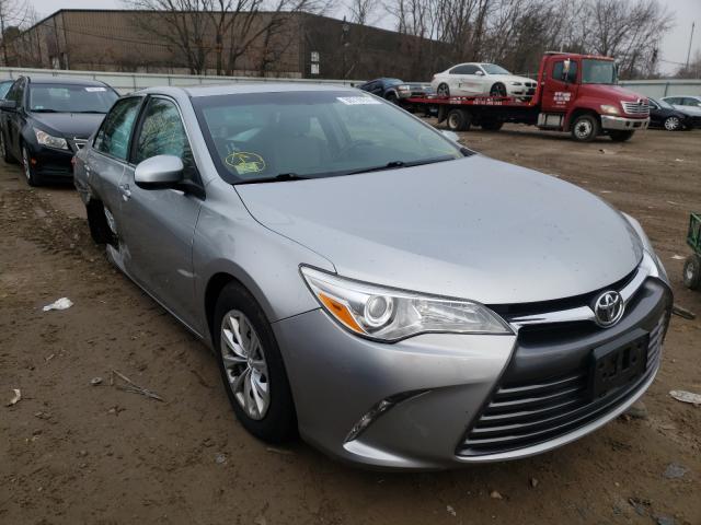 Toyota Camry le (2015)
