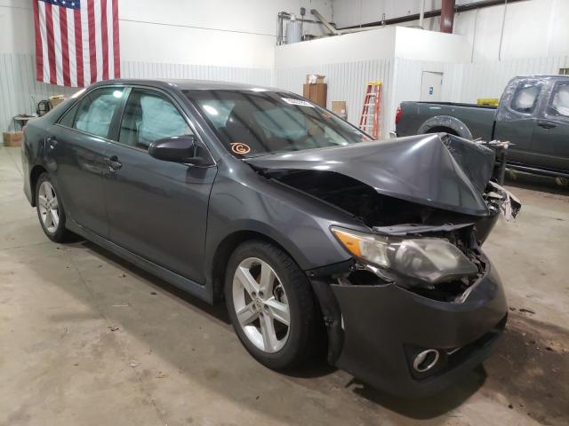 Toyota Camry base (2012)